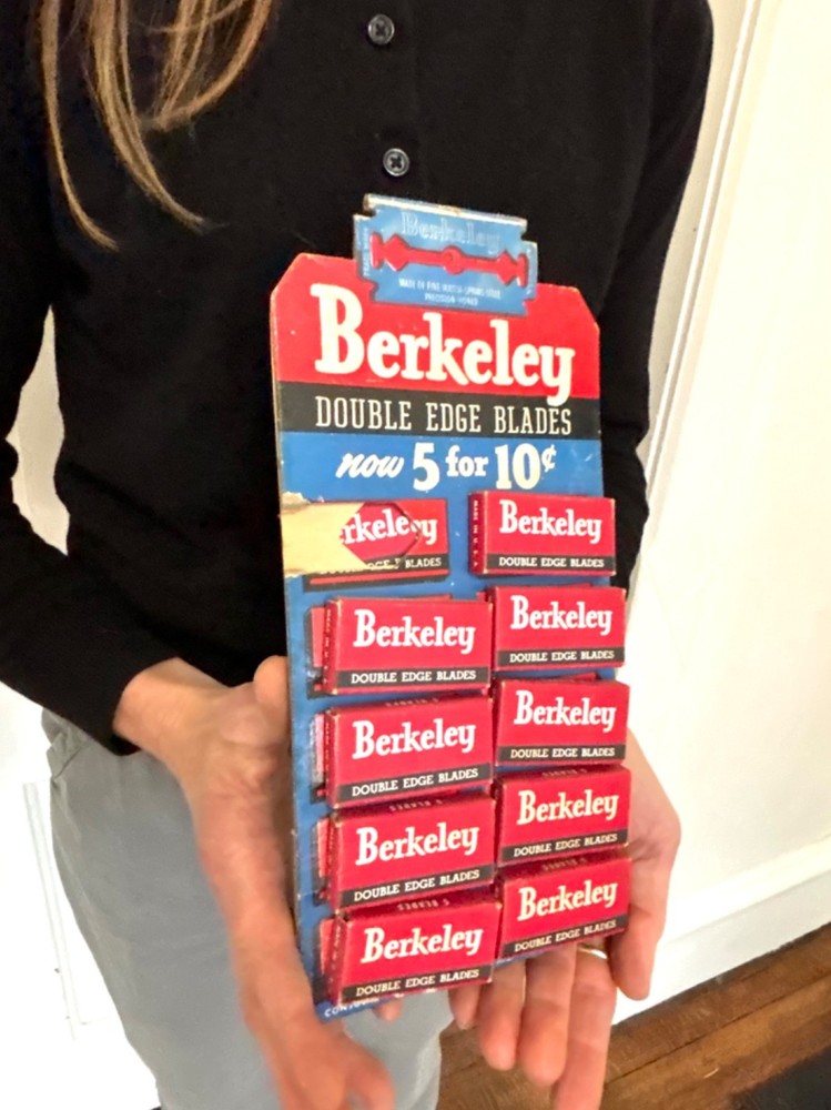 Vintage Razor Blade Display - BERKELEY Double-Edge 19 Double-Box Display Sign