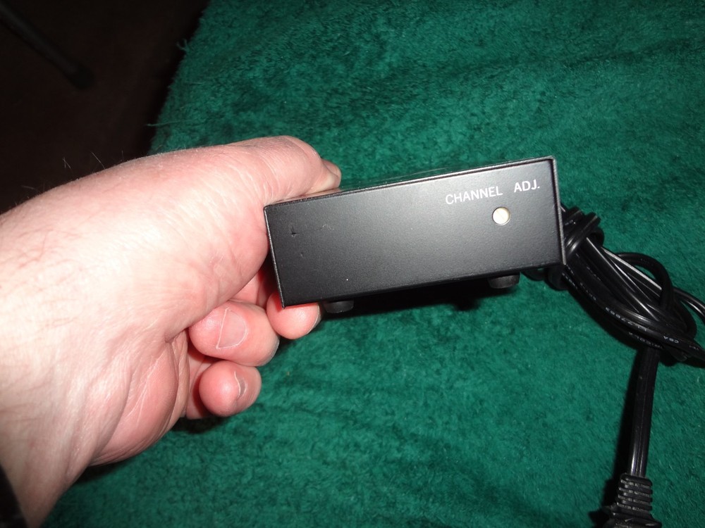 Tru-Spec USM-8 UHF Consumer Agile A/V Modulator UHF Modulator