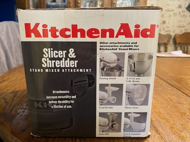 KITCHEN AID SLICER & SHREDDER ATTACHMENT NEW