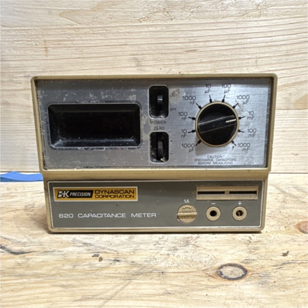 B&K Precision 820 Capacitance Meter 1000 pF to 10 mF Range