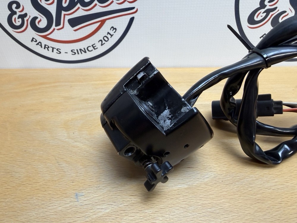 Genuine Harley-Davidson HAND CONTROL SWITCH Right Side 70560-07