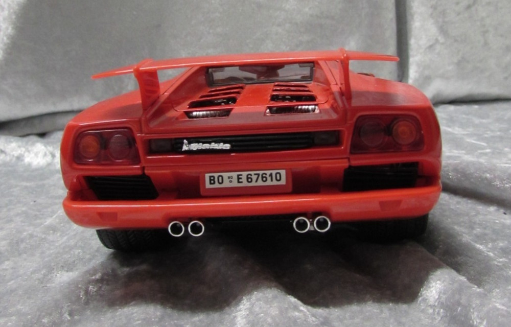 BURAGO - LAMBORGHINI DIABLO (1990) 1/18 - MODEL - RED
