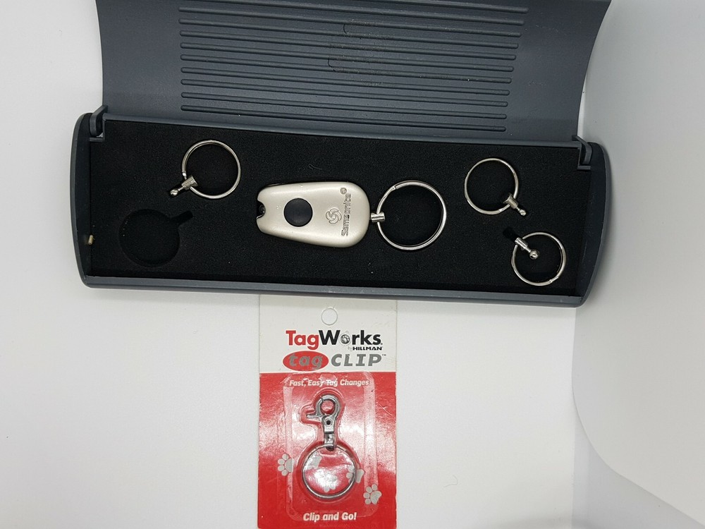 Samsonite Laser Pointer with tracking number