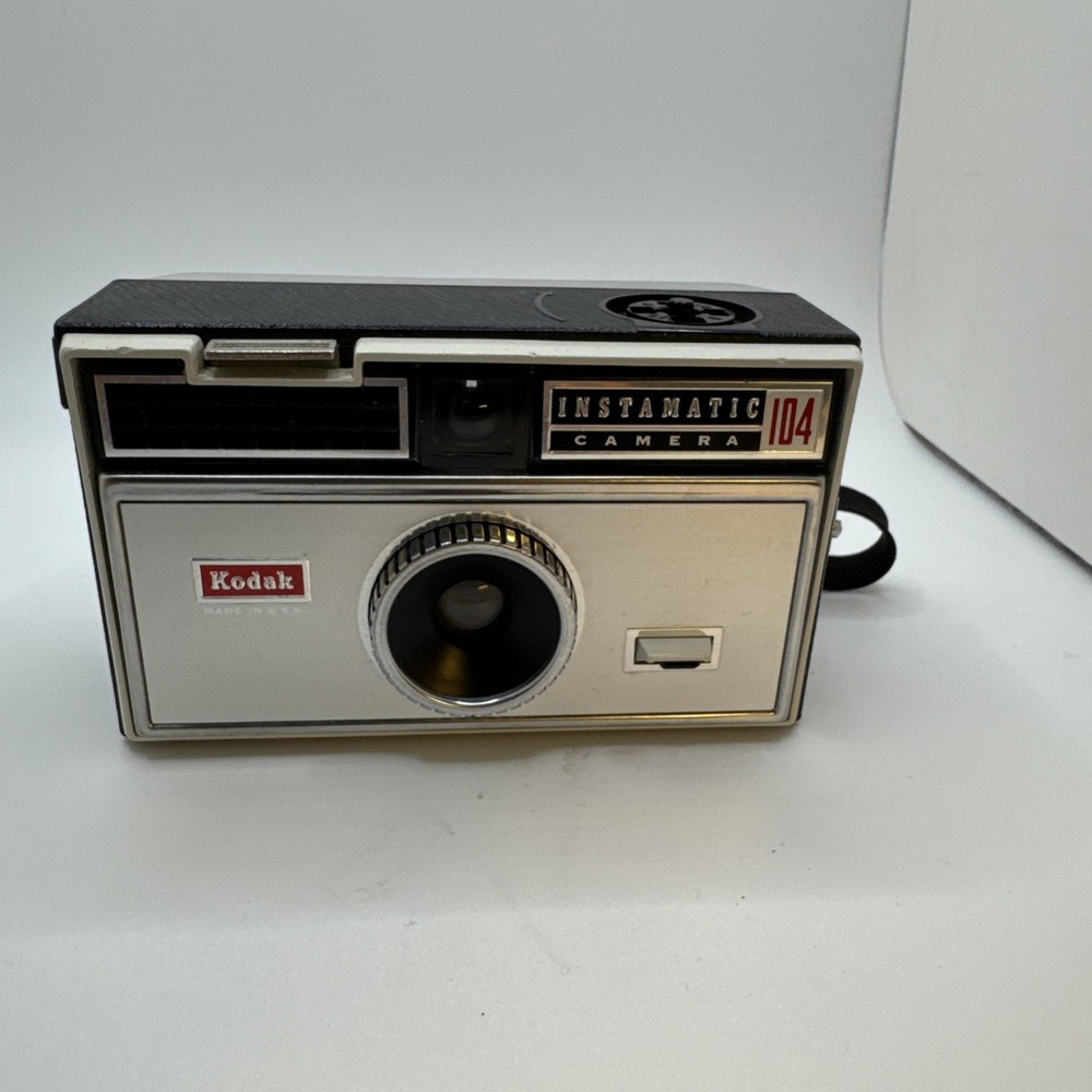 Vintage Kodak Instamatic 104 Camera with Strap Untested