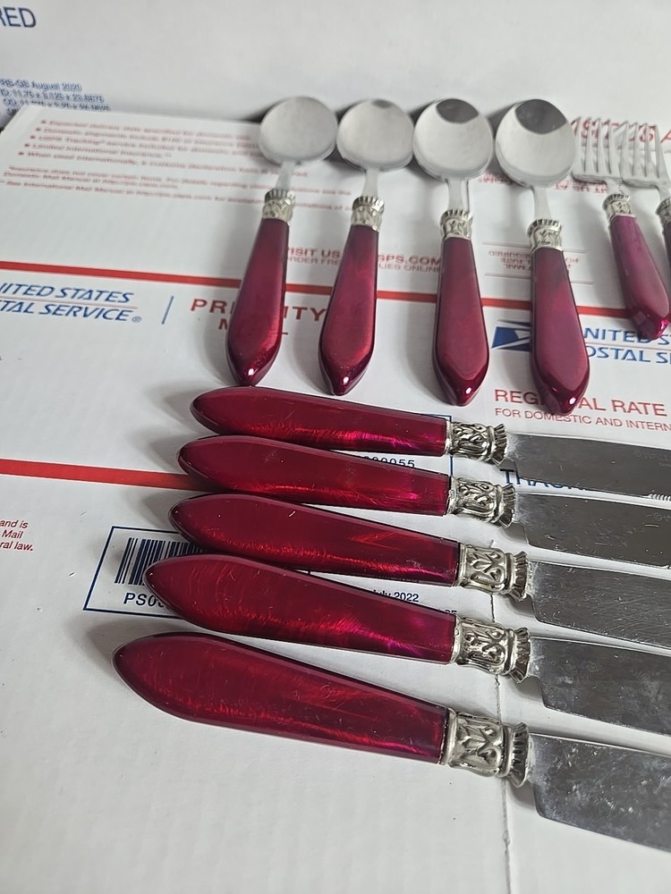 Wallace 18/10 Stainless Flatware 11 Pieces, St Moritz Pearlized Red-Pink