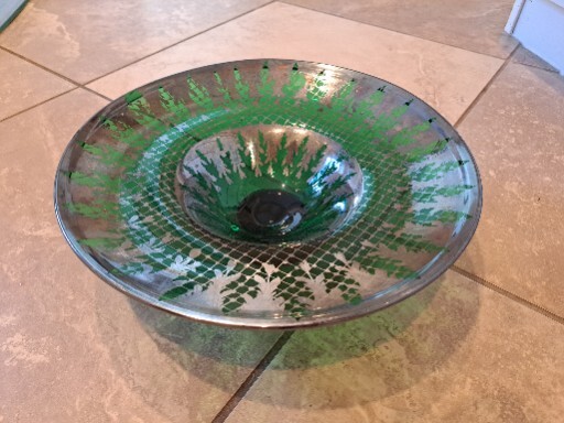 " Console Centerpiece Bowl Flared Green  W Silver  Design