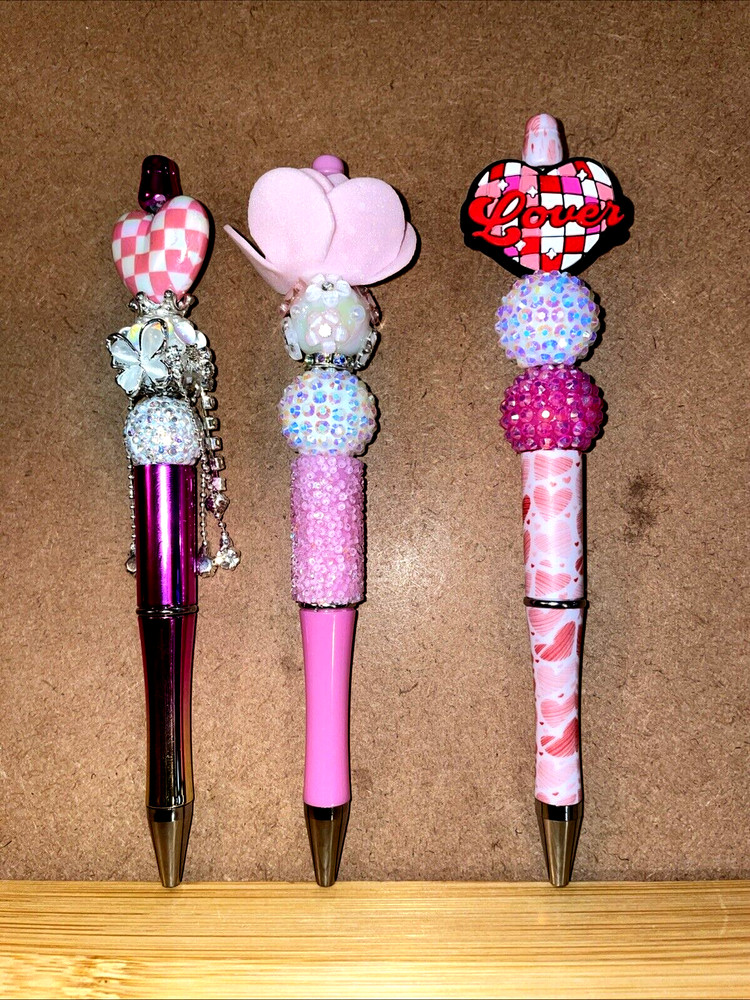 3 miscellaneous beaded pens with 1 ink refill each