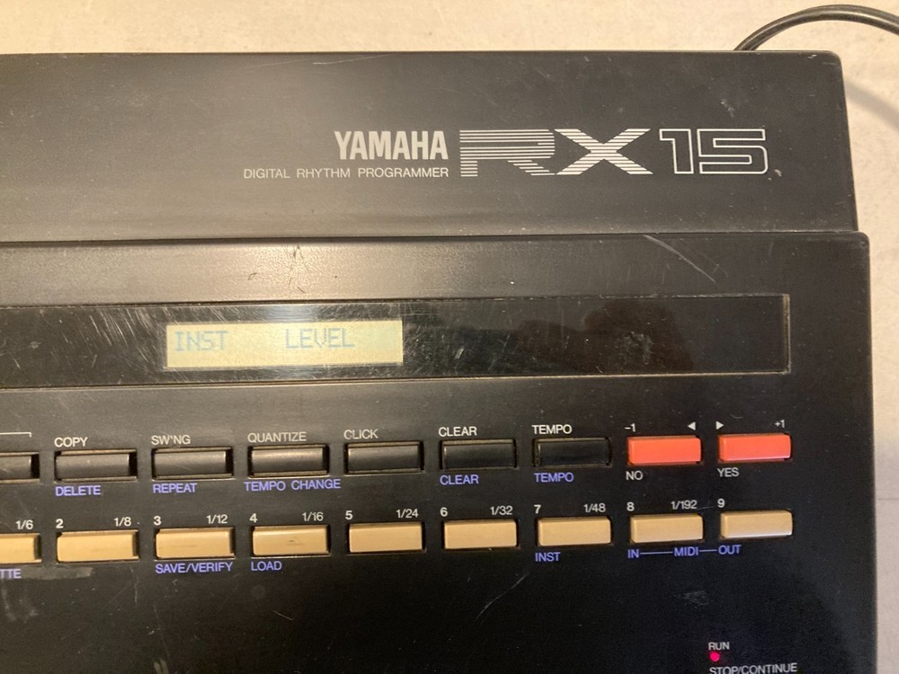 YAMAHA RX15 Digital Rhythm Programmer Drum Machine