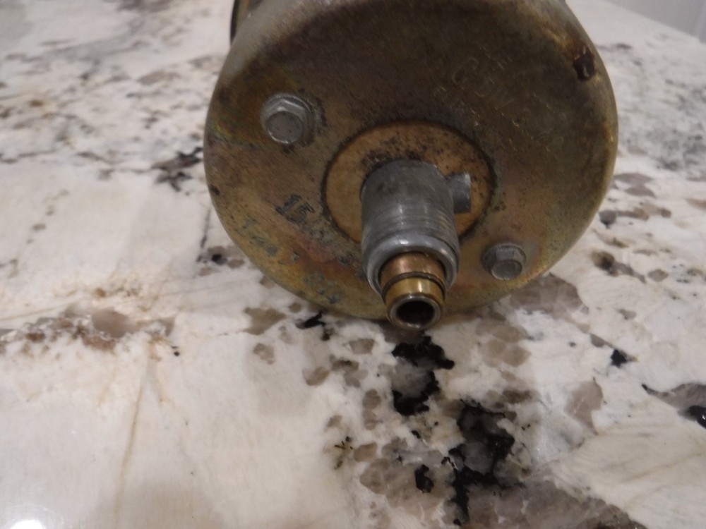 Cessna RT-7 Tachometer