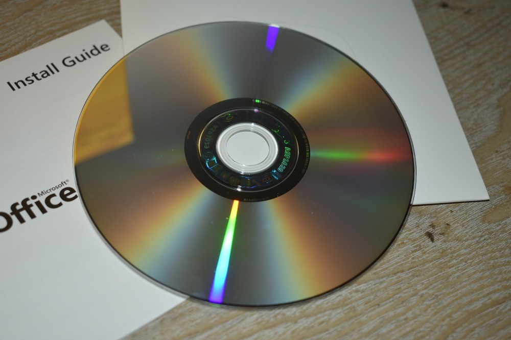 Microsoft Office Mac Home & Student 2008 With 3 Product Keys. Great Condition