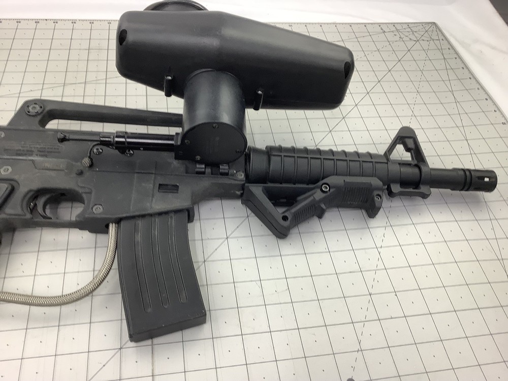 Tippmann Alpha black paintball marker with e trigger and cyclone feed untested