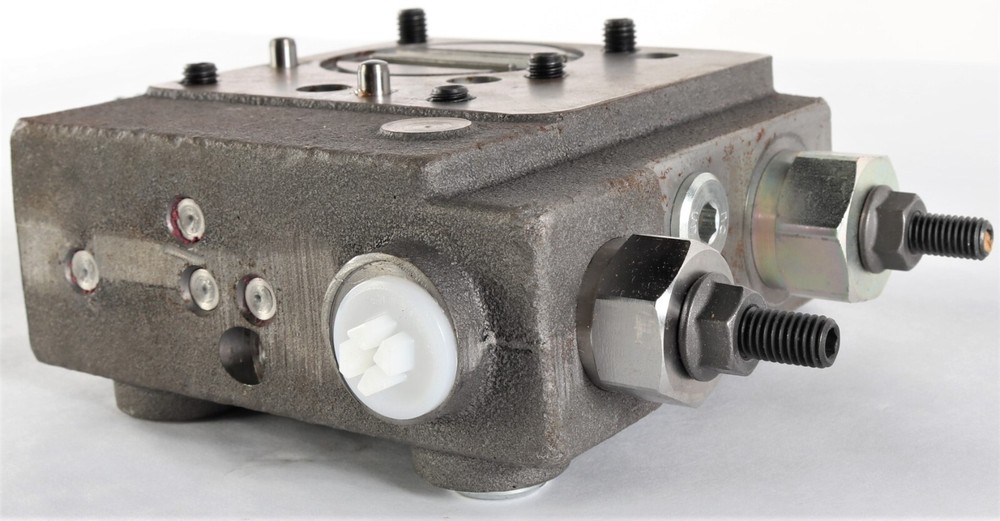 New 02107268 Rexroth GMBH Regulator