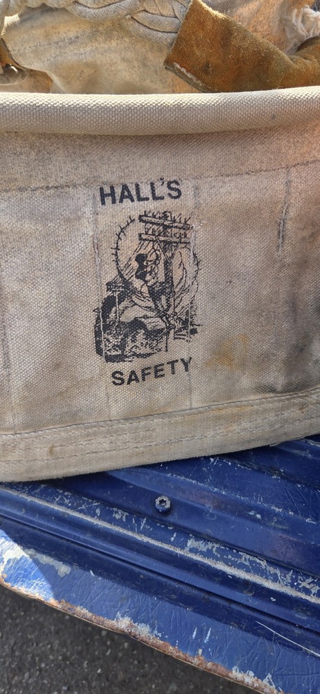 Buckingham Linemans Harness With accessories.