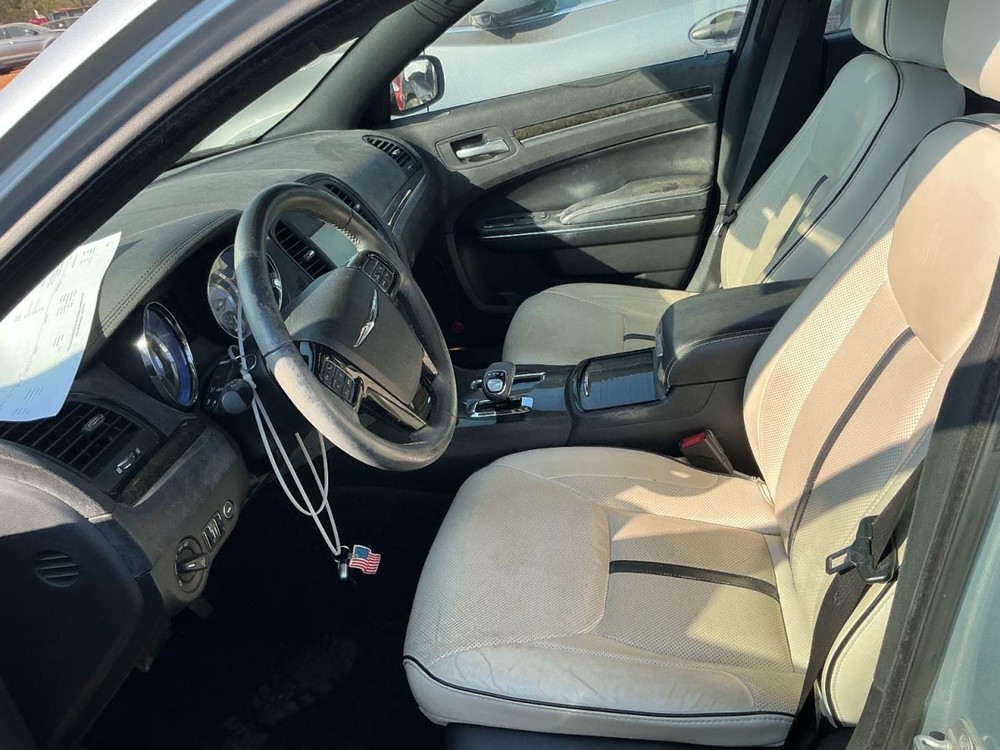 300 2013 Glove Box 5018752