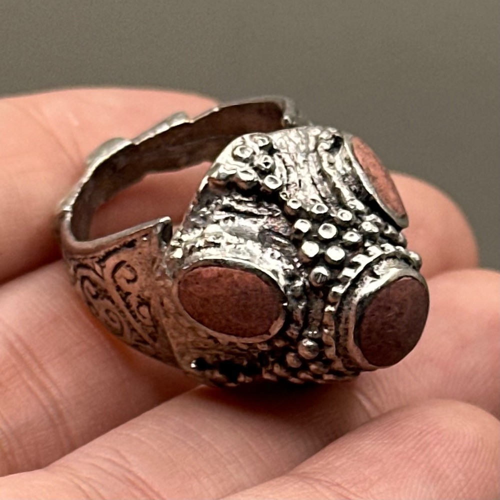 Ancient Near Eastern Style Silver Coated Ring With Stone Insert