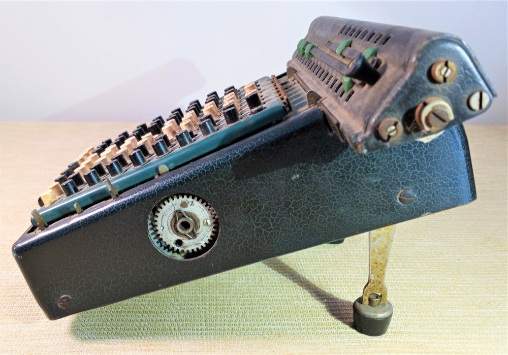 Vintage Monroe Calculating Machine RARE