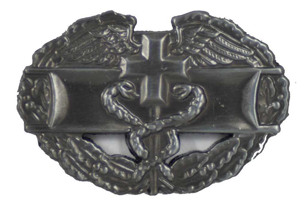 COMBAT MEDIC BADGE HAT PIN