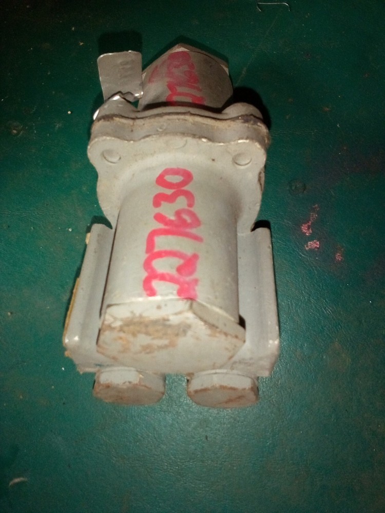 New Bendix Air Brake Valve 227630