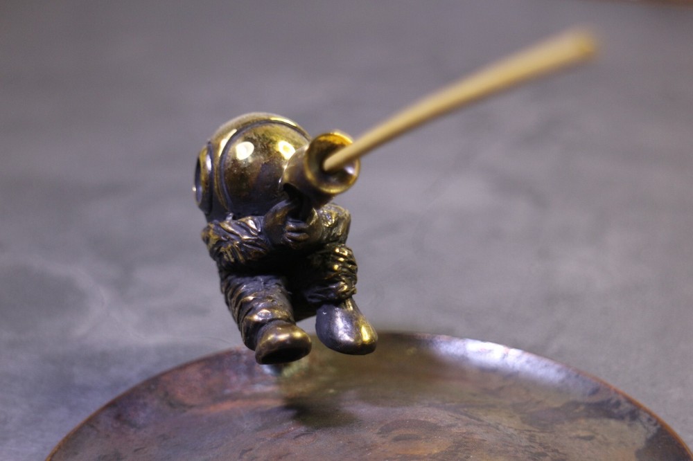 Raygun incense / bud holder - Astronaut