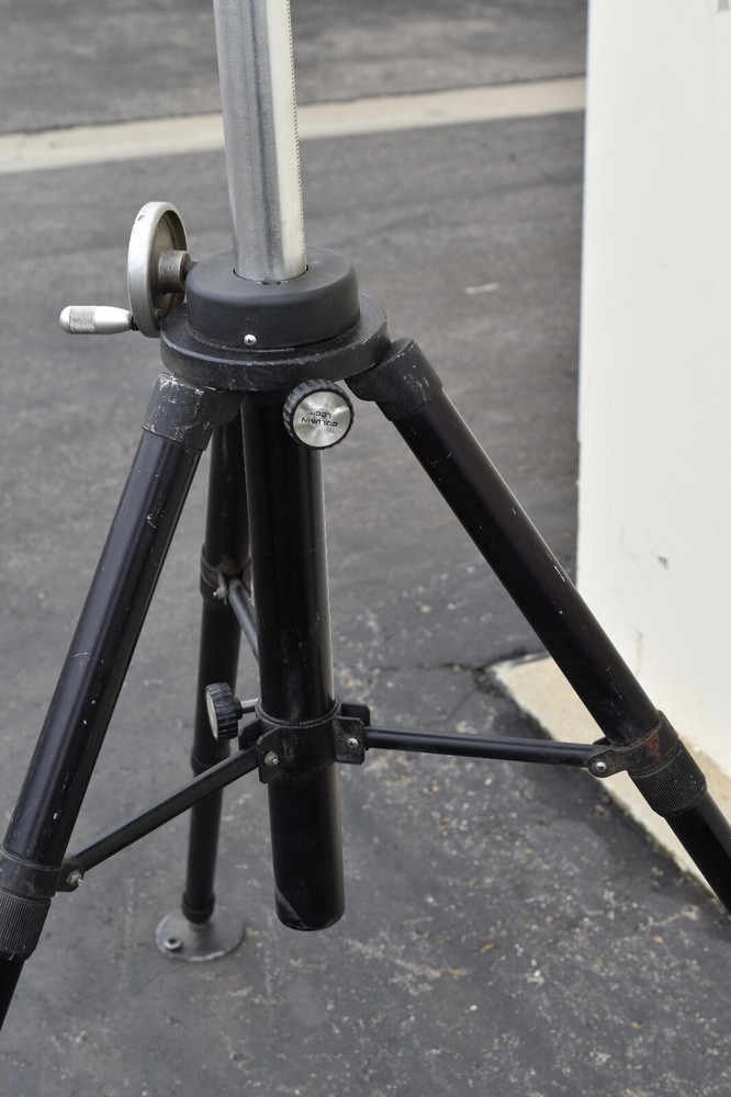 Renishaw tripod base