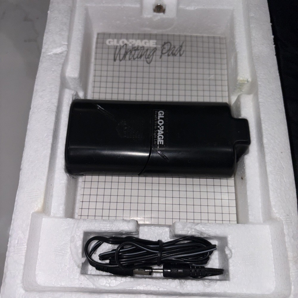 Glo Page Read Write Night Lite Model 20 Portable Book Light Panel Battery Pack