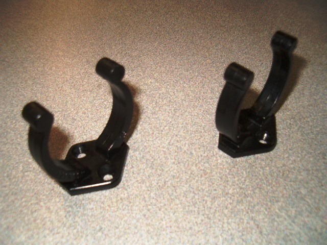 GRADY WHITE LIVE WELL STAND PIPE STORAGE CLIPS