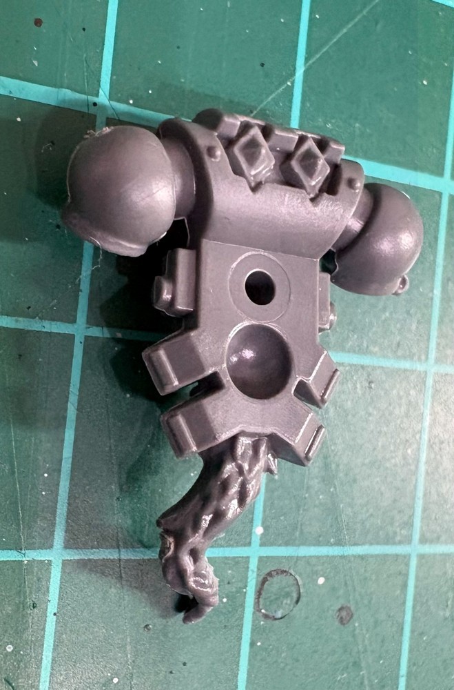 Space Wolves Backpack Type A | Wolf Tail Unique Bit | Warhammer 40K Kitbash