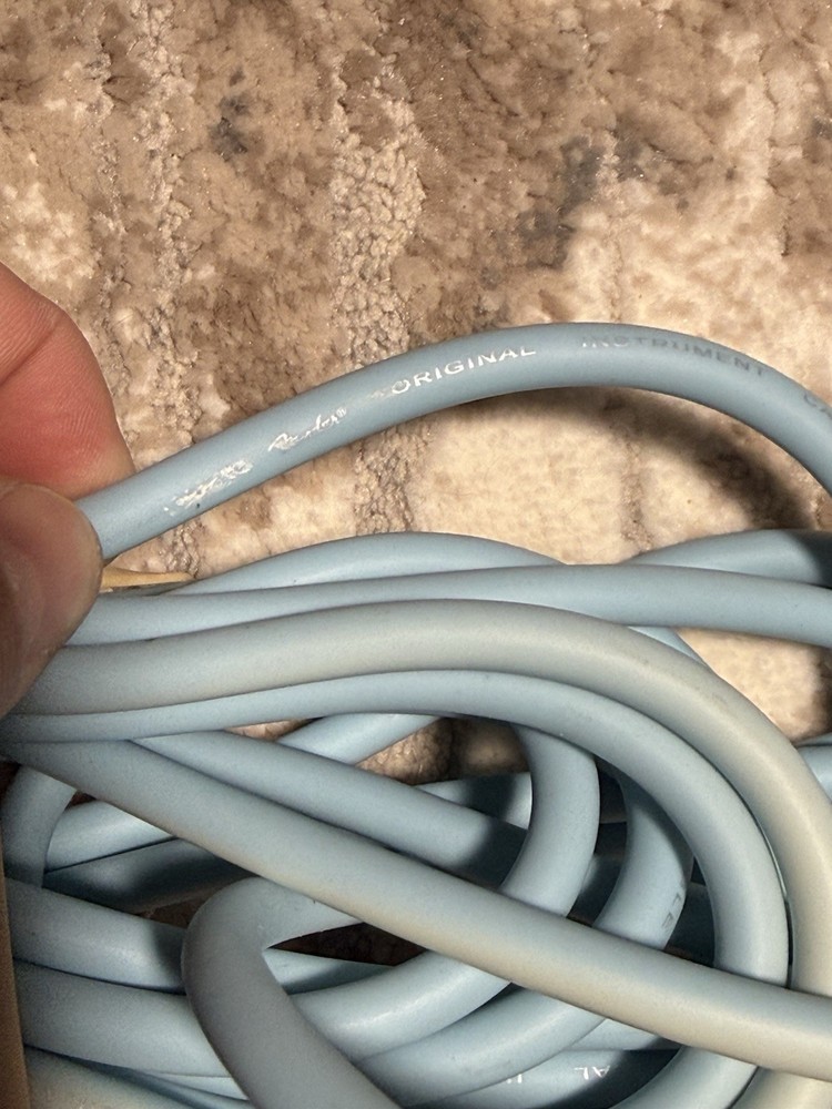 Fender Instrument Cable 1/4” Guitar Cable 17ft Light Blue