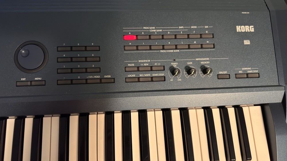 Korg Tritón Extreme 61