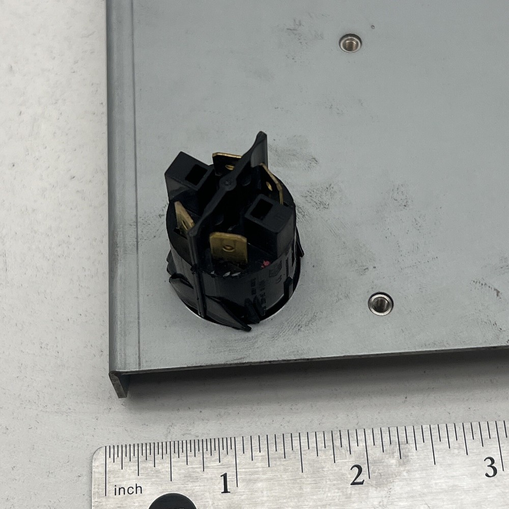 Hitachi 622-0095 Autosampler Main Power Switch Button and Plate