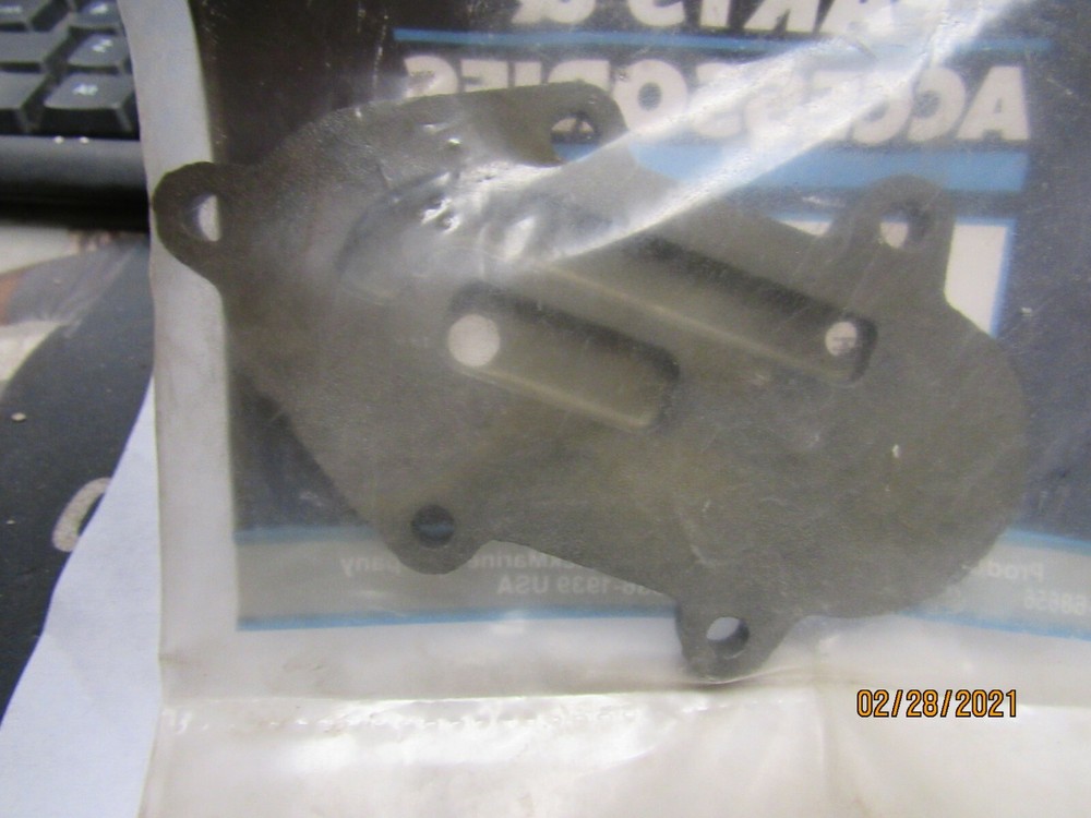 New OEM Quicksilver Mercury Fuel Pump Base 67623