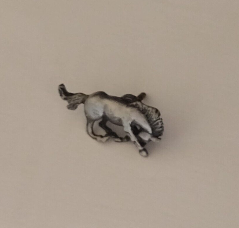 Small Horse Figure Tack Pin