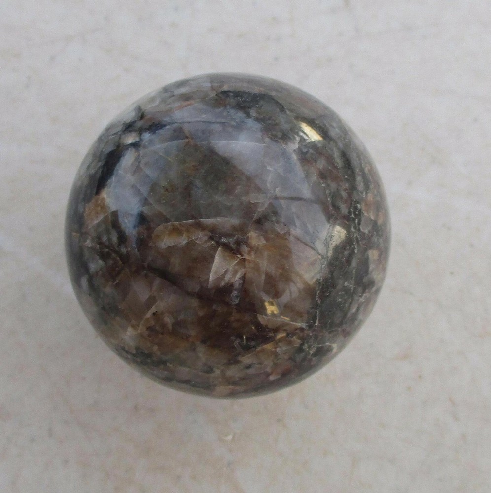 Fluorescent Calcite Sphere from AZ 33mm 3844