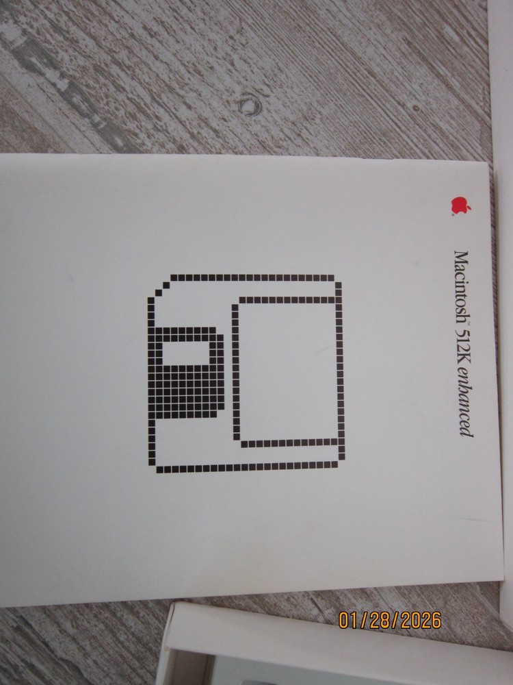 Apple Macintosh Enhanced 512K Software Box w/Manuals Cassette Guide NO SOFTWARE