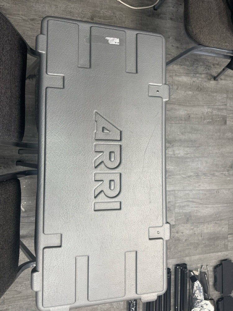 ARRI 300 PLUS (B06002656)