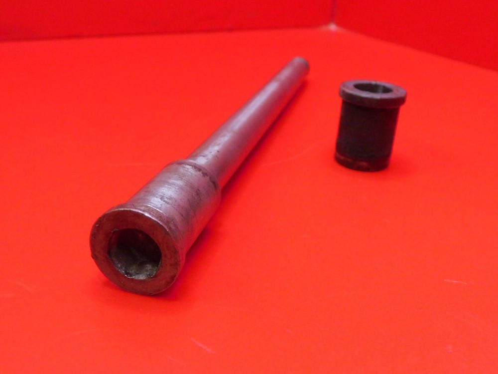 GPZ 600R FRONT WHEEL SPINDLE 1985-1990