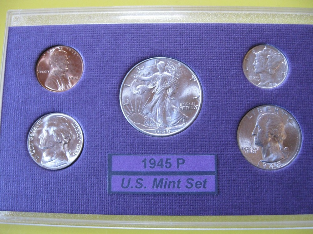 1945 P US Mint Set Brilliant Uncirculated!