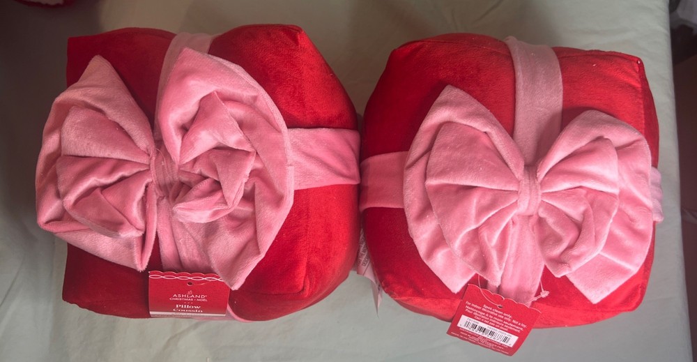 Holiday Decorative Pillows