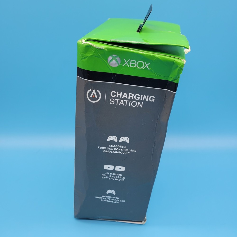 PowerA XBOX ONE Charging Station For Controllers~White~NEW~BOX DAMAGE~Open Box