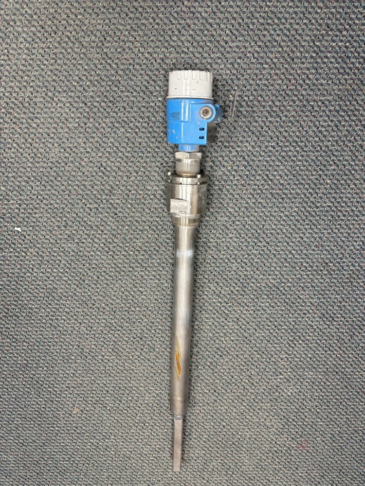 Endress + Hauser Soliphant IIFTM31-A5BB11 Level Limit Switch 30" Used