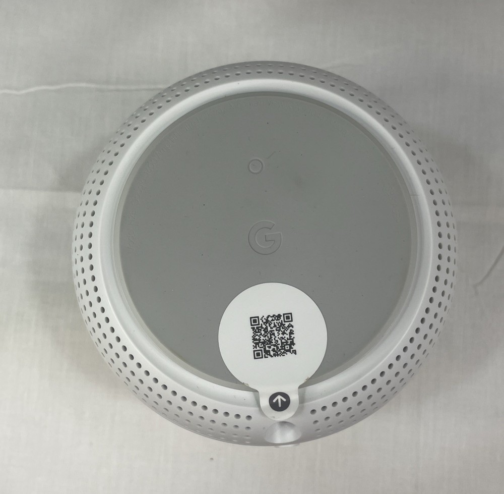 Google Nest Wifi Router and Point