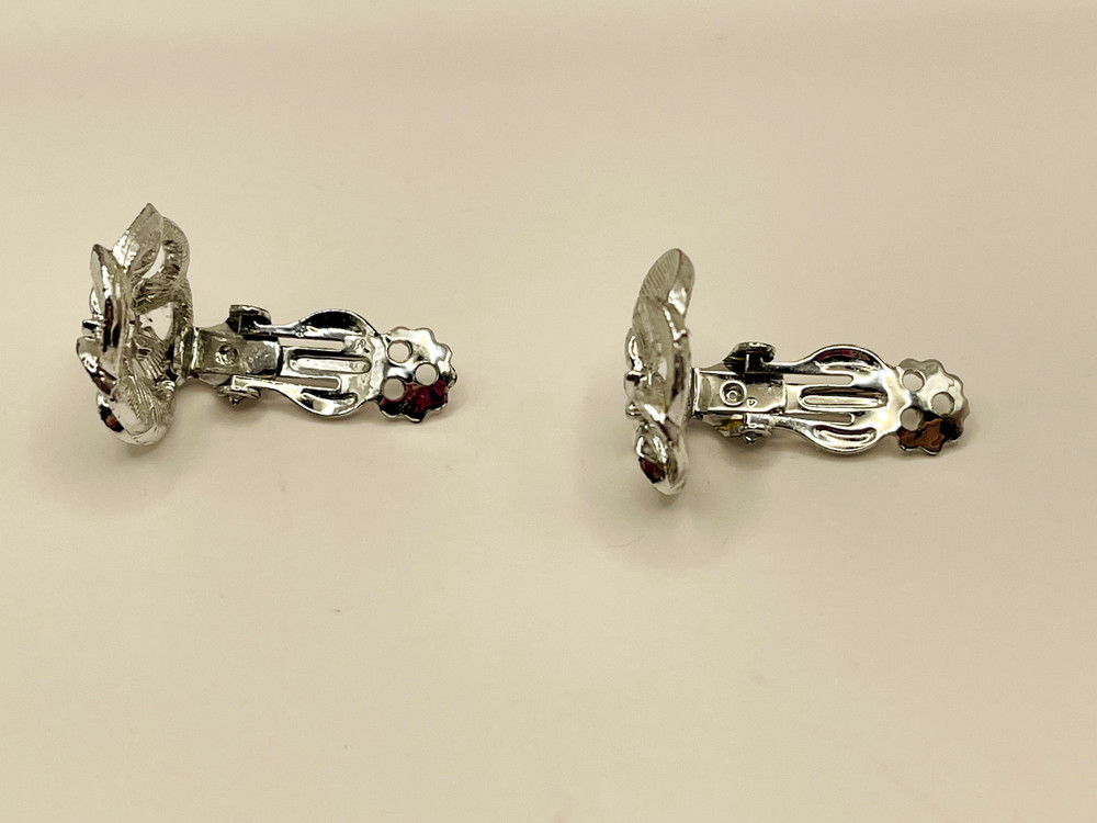 Round Fan Silver Tone Clip On Earrings Flat Open Work Textured Interlock