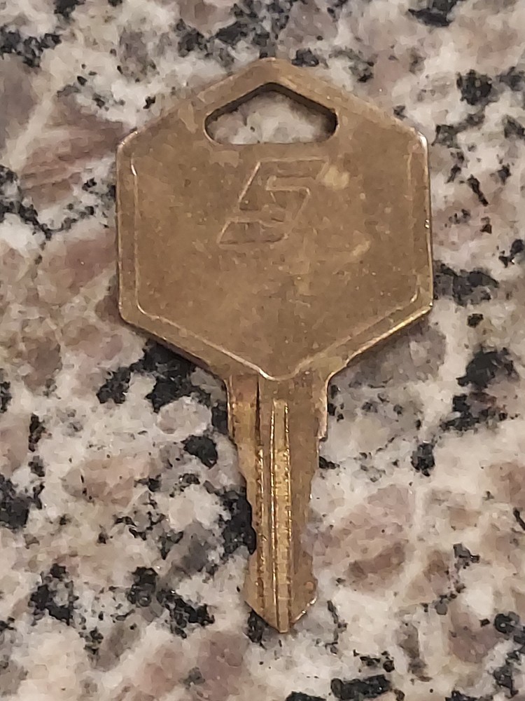 Snap-on Tools Vintage Genuine Original Tool Box Tool Storage Key - KZ105