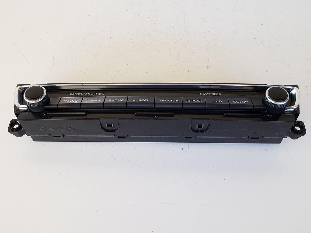 17 18 Kia Optima Sound System Instrument Panel Control