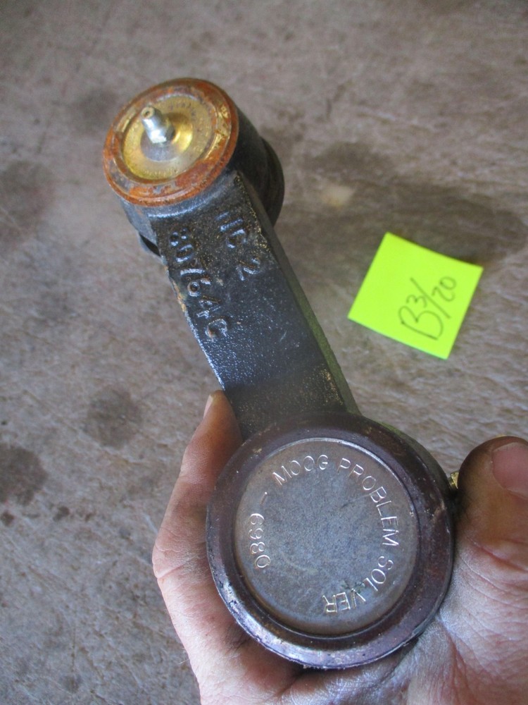 NOS Moog Problem Solver Idler Arm for Sheppard Steering System in HMMWV