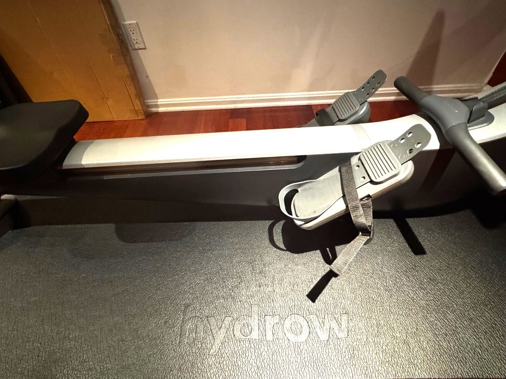 Hydrow Rower High-Quality Professional Rowing Machine with Original Mat