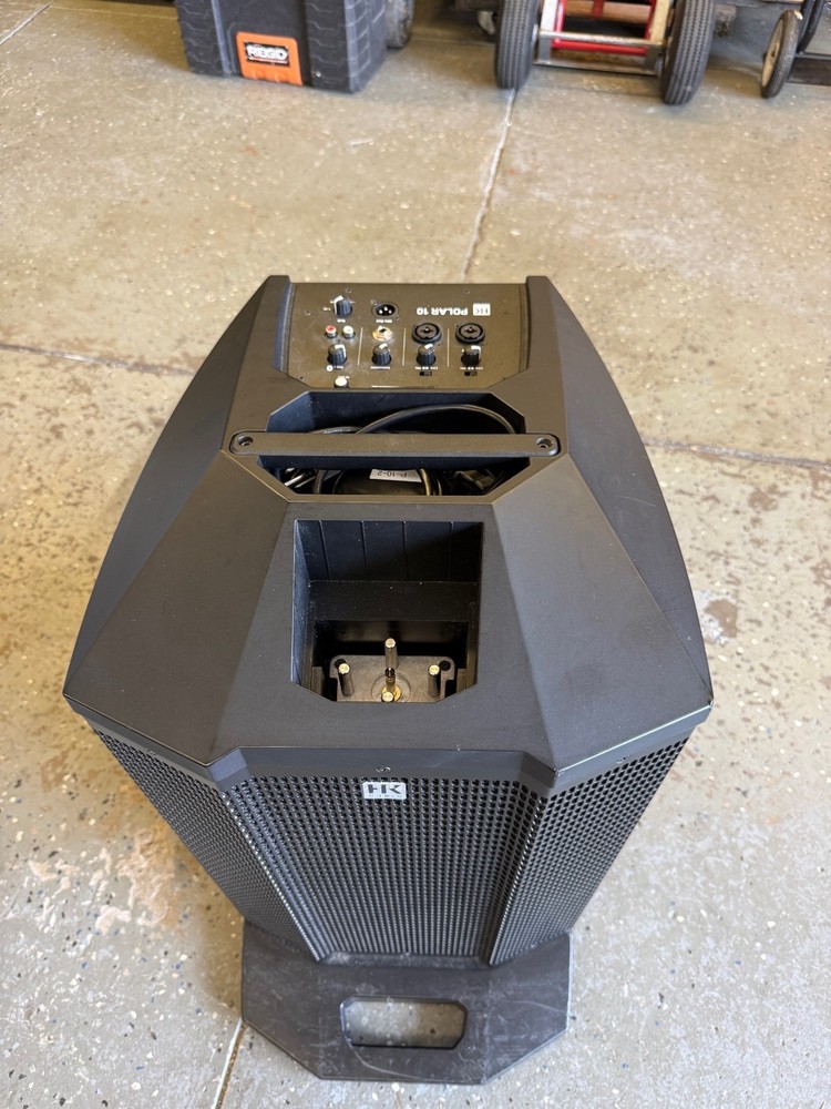 HK AUDIO POLAR 10 Powered Column Array Speaker System with BT. Two-Way 10" 2000W