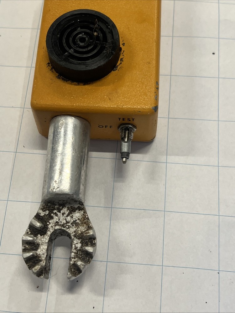 Memco Hot Horn Energized Cable Detector