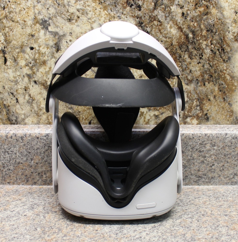 Meta Quest 2 VR Headset