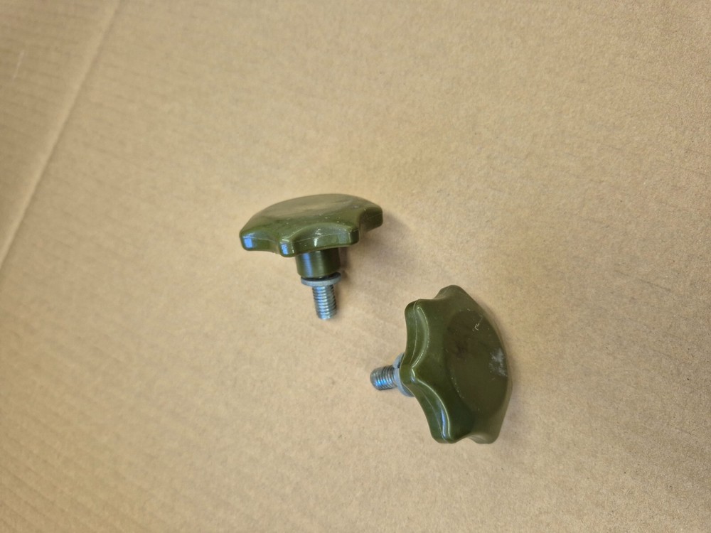 Neuton Model 5.1 Lower Handlebar Knobs (Green)